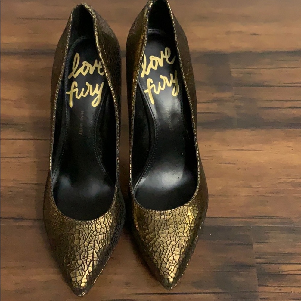Nine West Gold Pumps